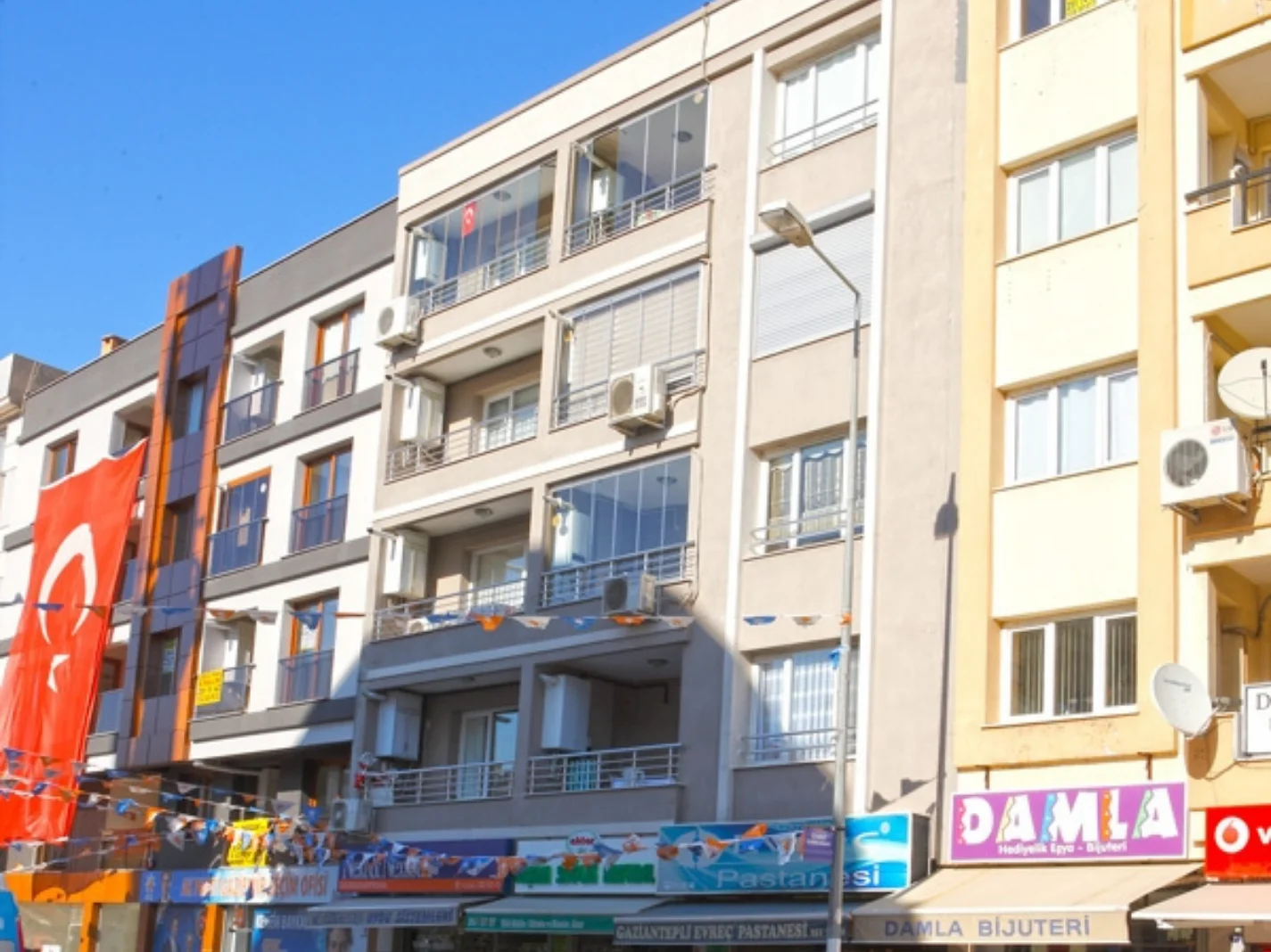 Taşkınlar Apartmanı